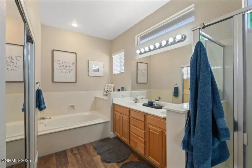2415 Lincoln Meadows, Reno, Nevada 89521, 3 Bedrooms Bedrooms, ,2 BathroomsBathrooms,Residential,Residential,Lincoln Meadows,250054412