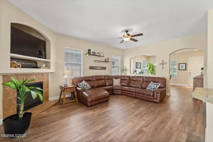 2415 Lincoln Meadows, Reno, Nevada 89521, 3 Bedrooms Bedrooms, ,2 BathroomsBathrooms,Residential,Residential,Lincoln Meadows,250054412