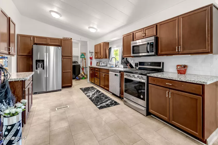 22 Ave De La Couleurs, Sparks, Nevada 89434, 3 Bedrooms Bedrooms, ,2 BathroomsBathrooms,Residential,Residential,Ave De La Couleurs,250054435