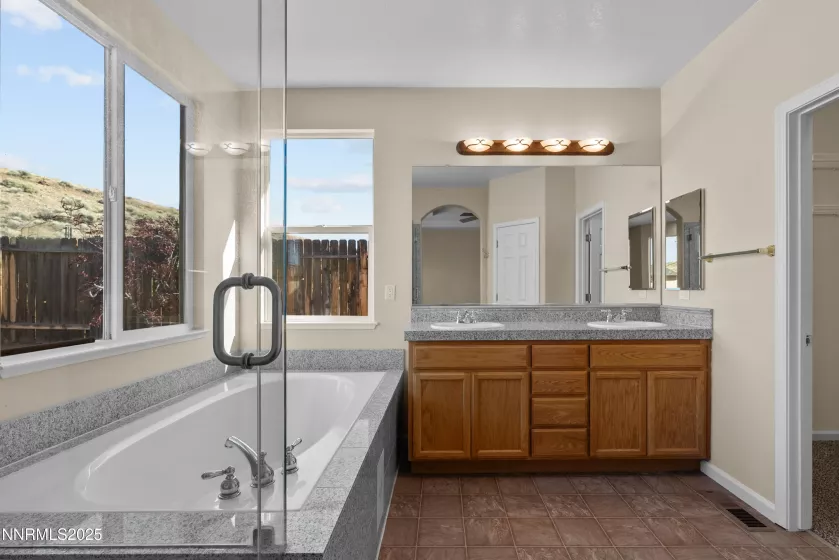 4276 Talladega, Sparks, Nevada 89436, 3 Bedrooms Bedrooms, ,2 BathroomsBathrooms,Residential,Residential,Talladega,250054440
