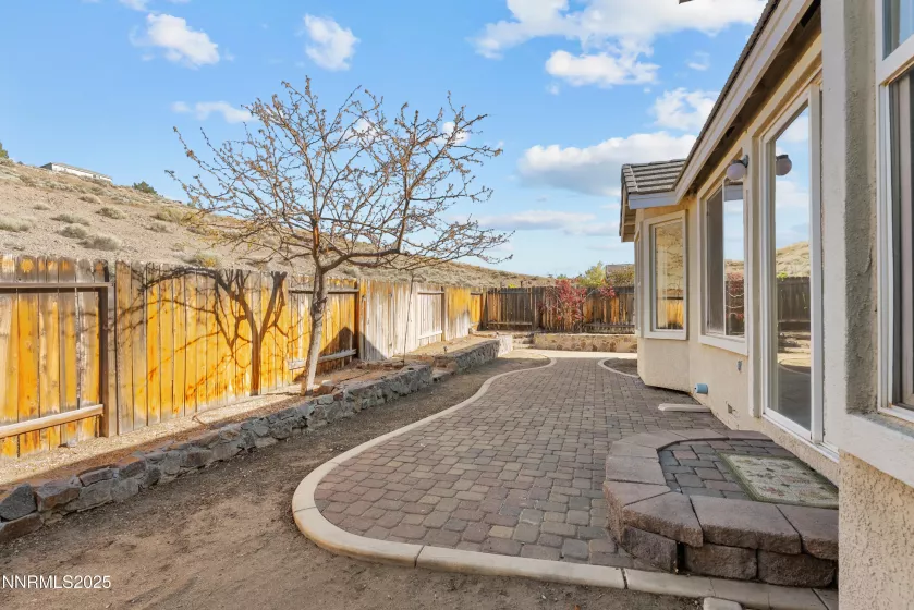 4276 Talladega, Sparks, Nevada 89436, 3 Bedrooms Bedrooms, ,2 BathroomsBathrooms,Residential,Residential,Talladega,250054440