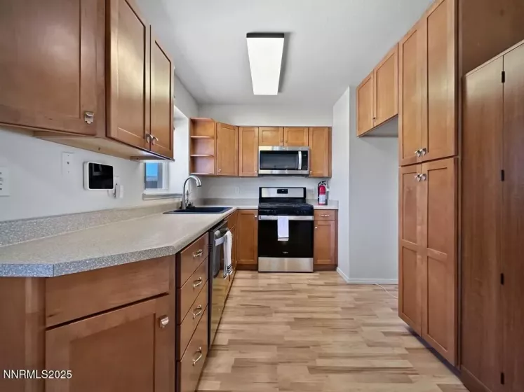 280 Karnak, Sparks, Nevada 89441, 3 Bedrooms Bedrooms, ,2 BathroomsBathrooms,Residential,Residential,Karnak,250054442