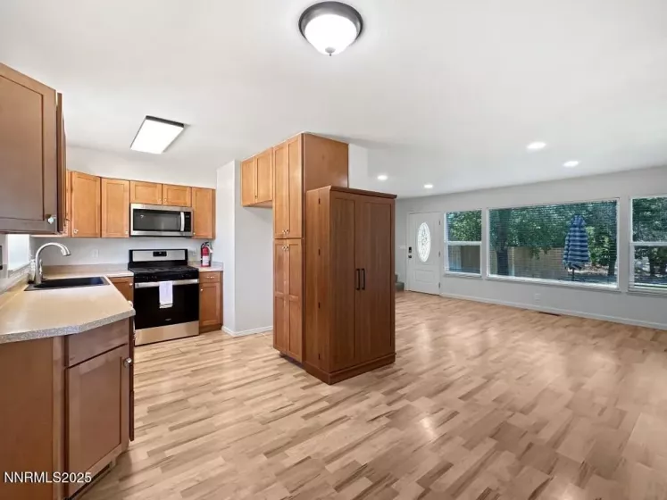 280 Karnak, Sparks, Nevada 89441, 3 Bedrooms Bedrooms, ,2 BathroomsBathrooms,Residential,Residential,Karnak,250054442