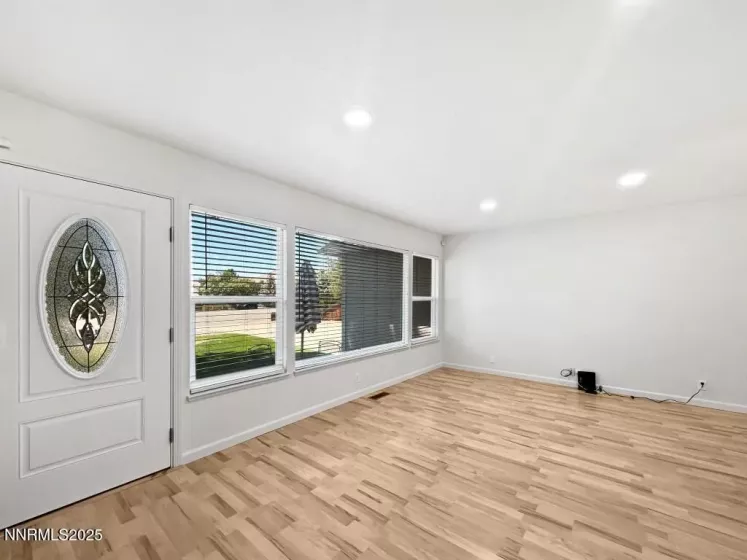 280 Karnak, Sparks, Nevada 89441, 3 Bedrooms Bedrooms, ,2 BathroomsBathrooms,Residential,Residential,Karnak,250054442