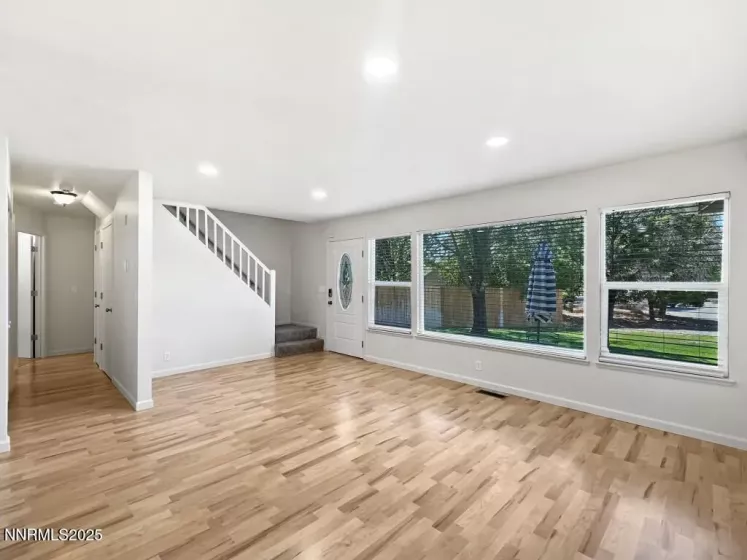 280 Karnak, Sparks, Nevada 89441, 3 Bedrooms Bedrooms, ,2 BathroomsBathrooms,Residential,Residential,Karnak,250054442