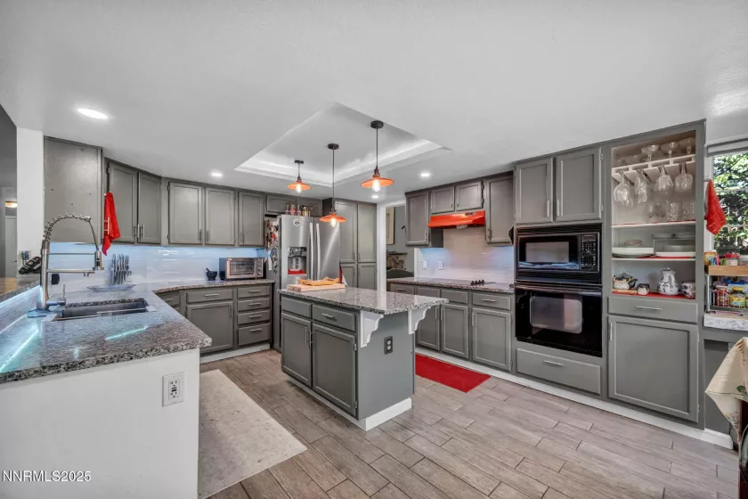 6673 Enchanted Valley, Reno, Nevada 89523, 5 Bedrooms Bedrooms, ,3 BathroomsBathrooms,Residential,Residential,Enchanted Valley,250054446