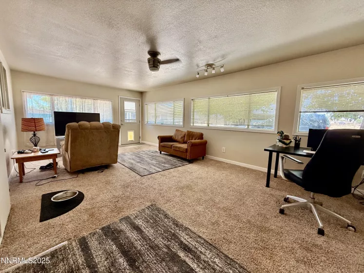 Sunroom / Family room
