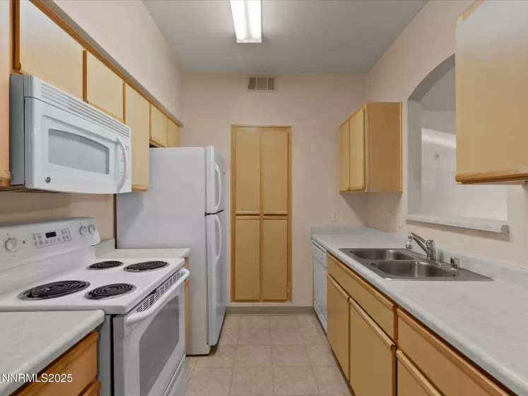 6850 Sharlands, Reno, Nevada 89523, 2 Bedrooms Bedrooms, ,2 BathroomsBathrooms,Residential,Residential,Sharlands,250051954