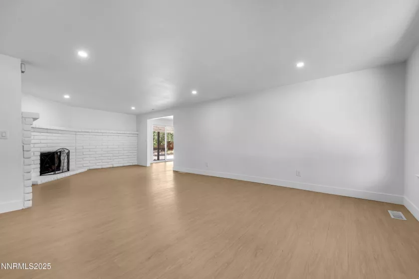 30 Patterson, Sparks, Nevada 89436, 3 Bedrooms Bedrooms, ,2 BathroomsBathrooms,Residential,Residential,Patterson,250054452