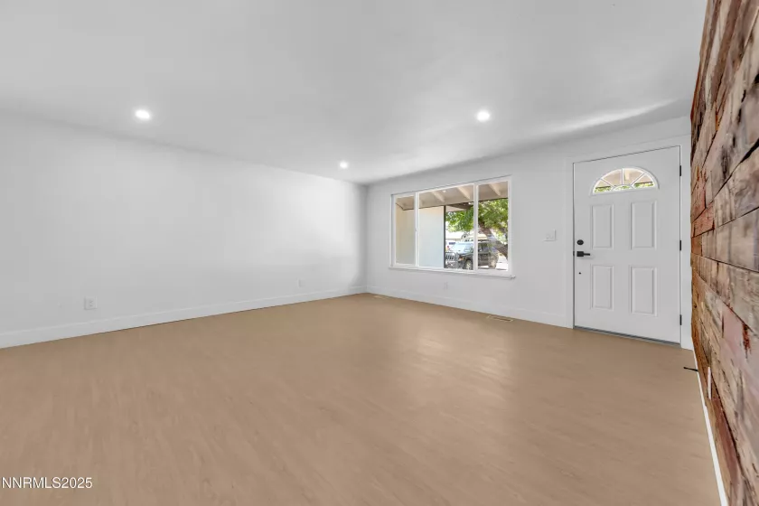 30 Patterson, Sparks, Nevada 89436, 3 Bedrooms Bedrooms, ,2 BathroomsBathrooms,Residential,Residential,Patterson,250054452