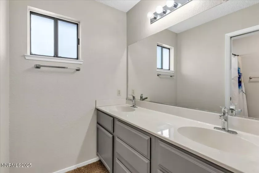 1770 Amarak, Reno, Nevada 89523, 3 Bedrooms Bedrooms, ,2 BathroomsBathrooms,Residential,Residential,Amarak,250054483