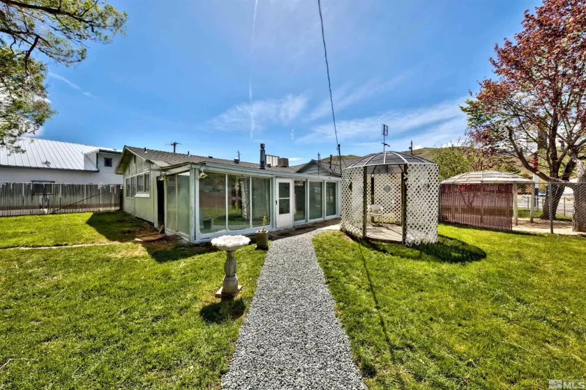 3129 Carson, Carson City, Nevada 89701, ,Commercial Sale,Residential,Carson,240006458
