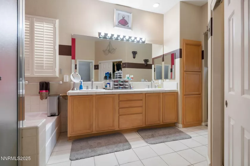 1445 Bronze Canyon, Reno, Nevada 89521, 3 Bedrooms Bedrooms, ,2 BathroomsBathrooms,Residential,Residential,Bronze Canyon,250054486
