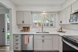 268 Smithridge, Reno, Nevada 89502, 3 Bedrooms Bedrooms, ,2 BathroomsBathrooms,Residential,Residential,Smithridge,250052756
