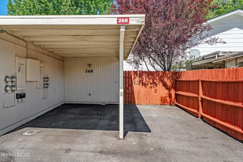 CARPORT