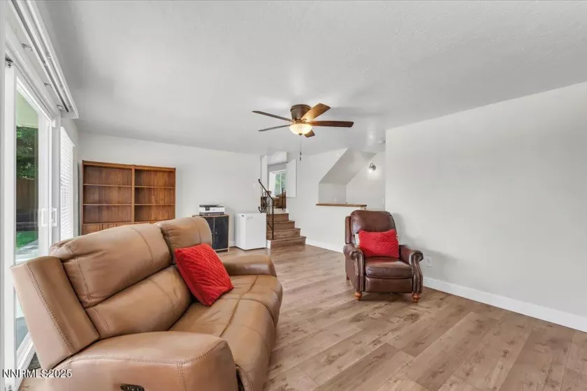 935 Emerson, Sparks, Nevada 89431, 4 Bedrooms Bedrooms, ,4 BathroomsBathrooms,Residential,Residential,Emerson,250054497