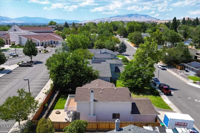 935 Emerson, Sparks, Nevada 89431, 4 Bedrooms Bedrooms, ,4 BathroomsBathrooms,Residential,Residential,Emerson,250054497