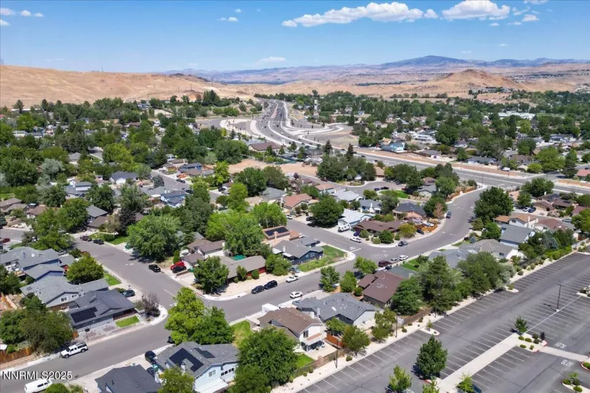935 Emerson, Sparks, Nevada 89431, 4 Bedrooms Bedrooms, ,4 BathroomsBathrooms,Residential,Residential,Emerson,250054497
