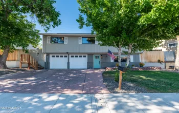 1801 Carlin, Reno, Nevada 89503, 4 Bedrooms Bedrooms, ,3 BathroomsBathrooms,Residential,Residential,Carlin,250054502