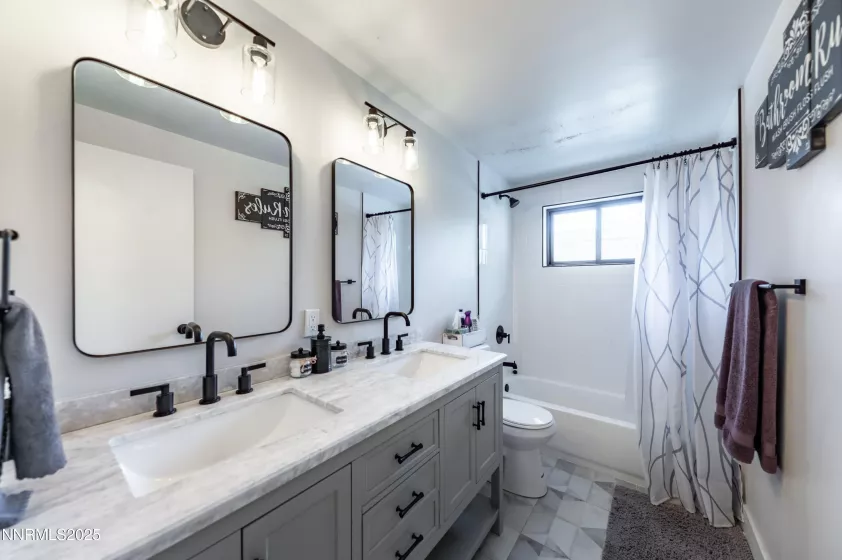 1801 Carlin, Reno, Nevada 89503, 4 Bedrooms Bedrooms, ,3 BathroomsBathrooms,Residential,Residential,Carlin,250054502