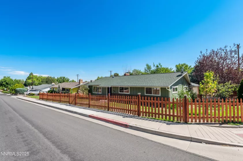 1480 Hunter Lake, Reno, Nevada 89509, 3 Bedrooms Bedrooms, ,2 BathroomsBathrooms,Residential,Residential,Hunter Lake,250054507