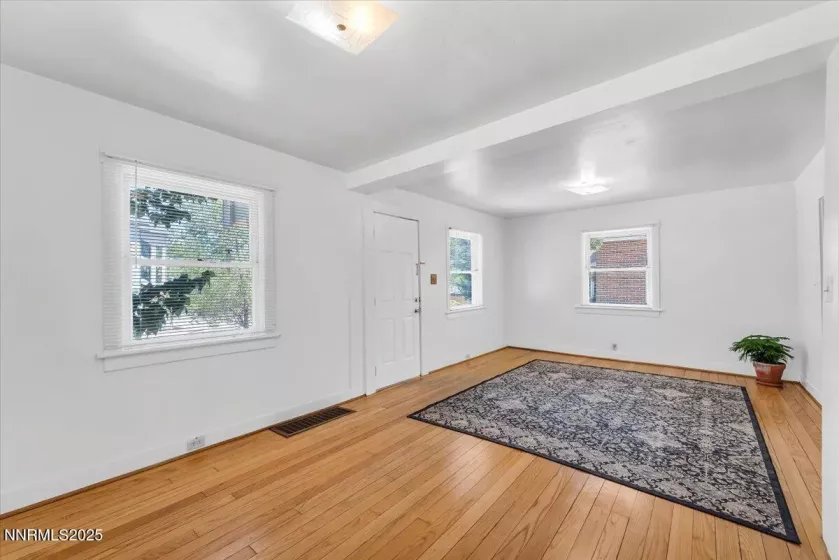 1145 Seminary Ave Interior