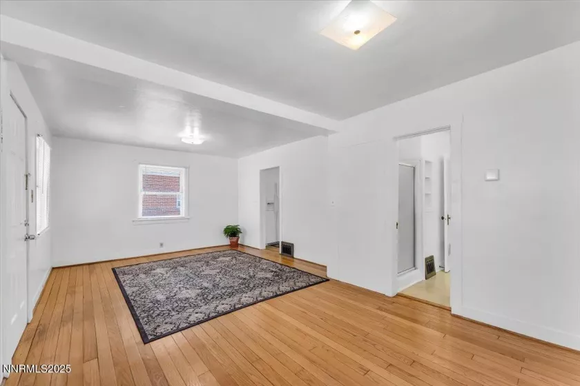 1145 Seminary Ave Interior