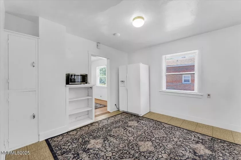 1145 Seminary Ave Interior