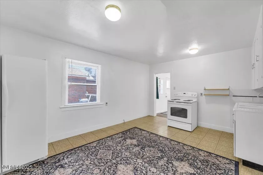 1145 Seminary Ave Interior
