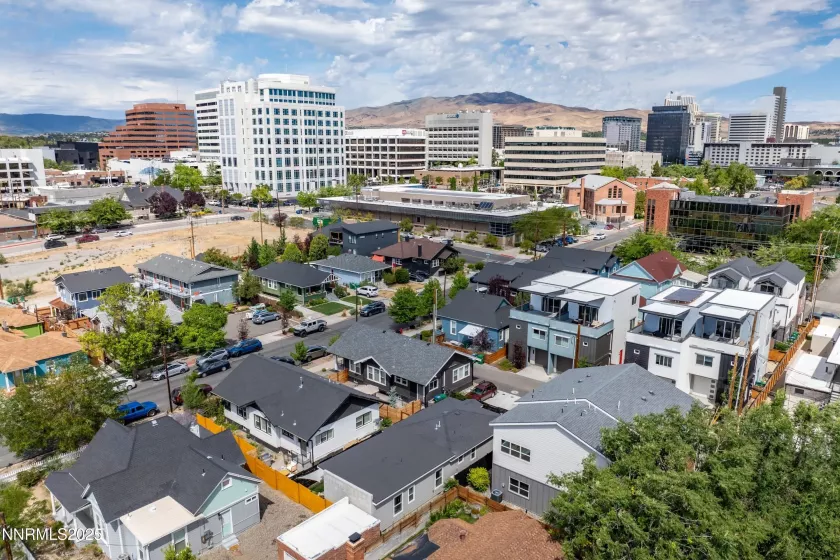 536 Sinclair, Reno, Nevada 89501, 2 Bedrooms Bedrooms, ,3 BathroomsBathrooms,Residential,Residential,Sinclair,250054509