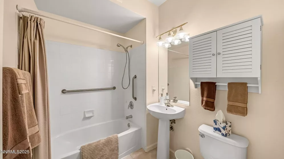 900 Meadows, Reno, Nevada 89521, 2 Bedrooms Bedrooms, ,2 BathroomsBathrooms,Residential,Residential,Meadows,250054510