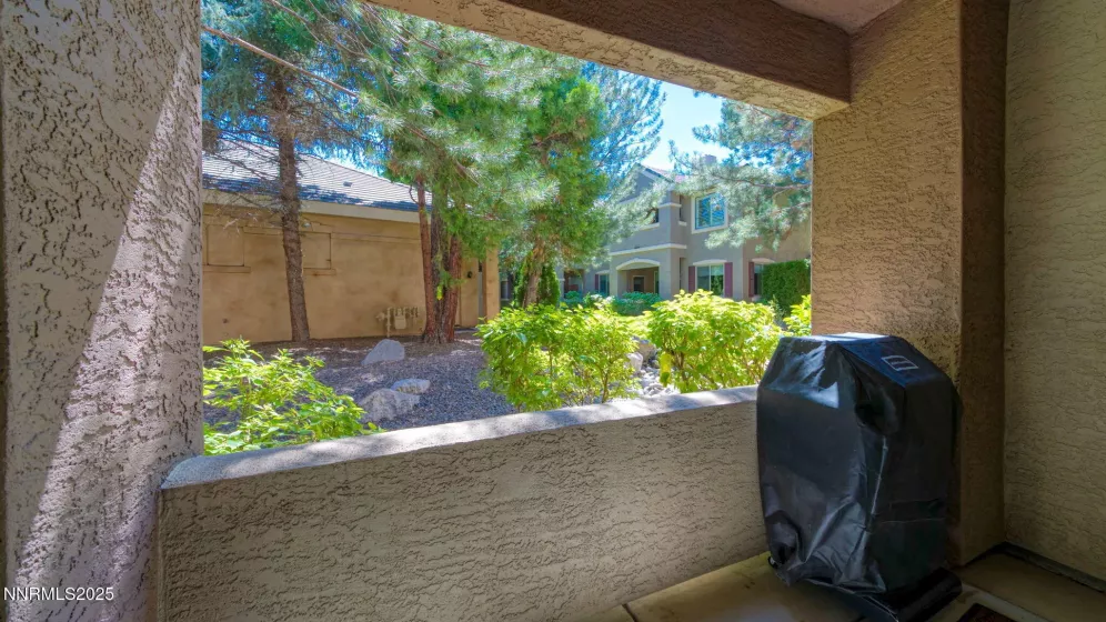 900 Meadows, Reno, Nevada 89521, 2 Bedrooms Bedrooms, ,2 BathroomsBathrooms,Residential,Residential,Meadows,250054510