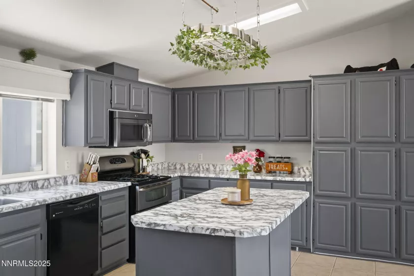 7750 Claridge Pointe, Reno, Nevada 89506, 3 Bedrooms Bedrooms, ,2 BathroomsBathrooms,Residential,Residential,Claridge Pointe,250051897