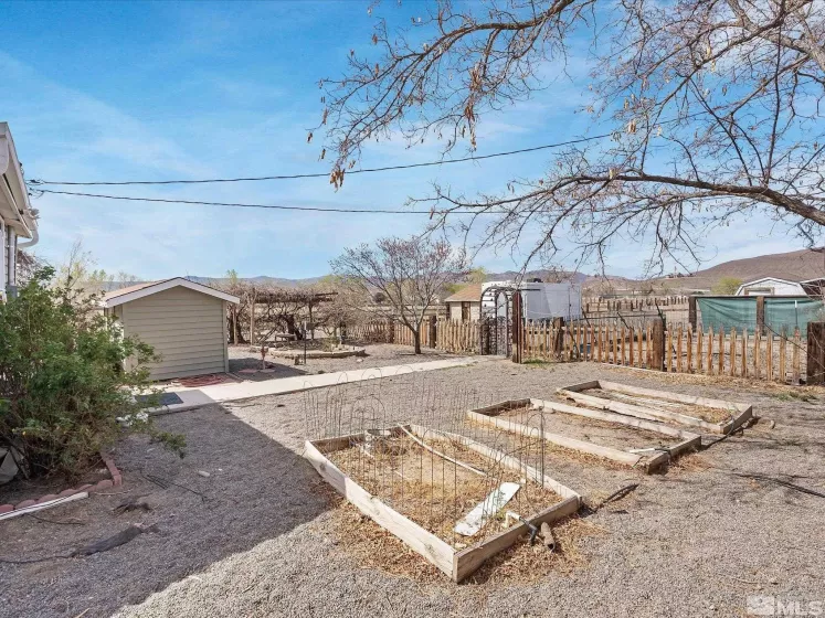 325 Stock, Fernley, Nevada 89408, 2 Bedrooms Bedrooms, ,1 BathroomBathrooms,Residential,Residential,Stock,250004798