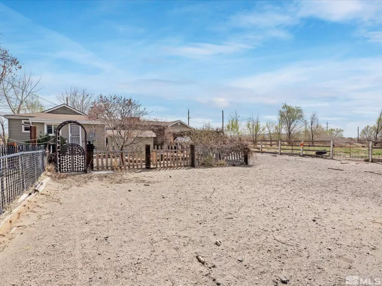 325 Stock, Fernley, Nevada 89408, 2 Bedrooms Bedrooms, ,1 BathroomBathrooms,Residential,Residential,Stock,250004798