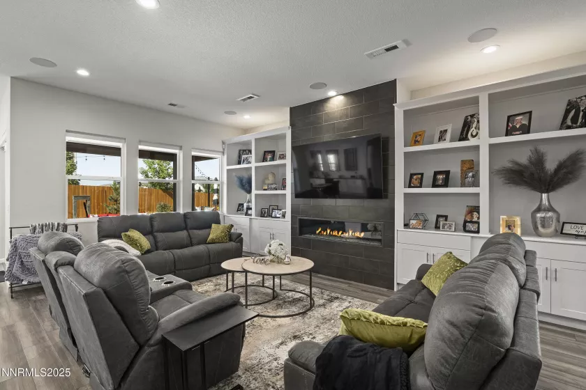 2226 Snoqualmie, Sparks, Nevada 89436, 3 Bedrooms Bedrooms, ,3 BathroomsBathrooms,Residential,Residential,Snoqualmie,250054515