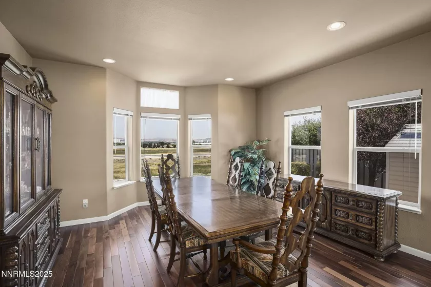 5329 Mira Loma, Reno, Nevada 89502, 4 Bedrooms Bedrooms, ,4 BathroomsBathrooms,Residential,Residential,Mira Loma,250054522