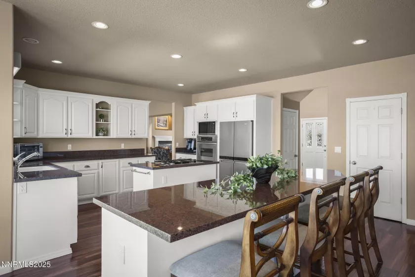 5329 Mira Loma, Reno, Nevada 89502, 4 Bedrooms Bedrooms, ,4 BathroomsBathrooms,Residential,Residential,Mira Loma,250054522