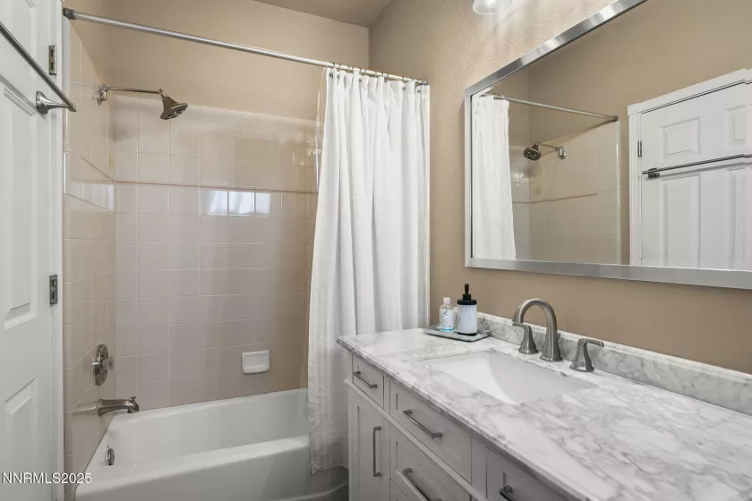5329 Mira Loma, Reno, Nevada 89502, 4 Bedrooms Bedrooms, ,4 BathroomsBathrooms,Residential,Residential,Mira Loma,250054522