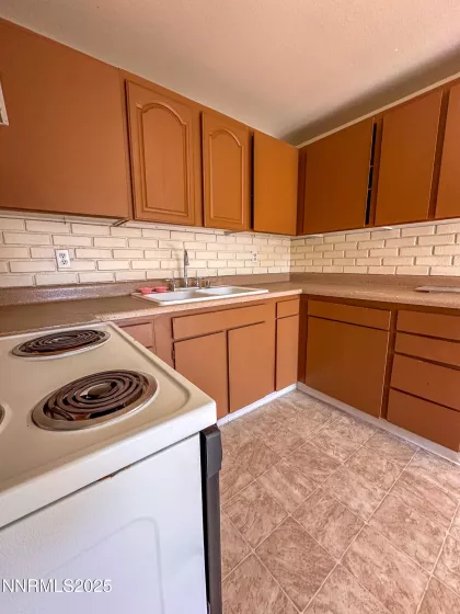 1731 Gault, Sparks, Nevada 89431, 3 Bedrooms Bedrooms, ,2 BathroomsBathrooms,Residential,Residential,Gault,250054521