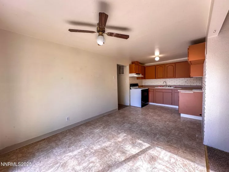1731 Gault, Sparks, Nevada 89431, 3 Bedrooms Bedrooms, ,2 BathroomsBathrooms,Residential,Residential,Gault,250054521
