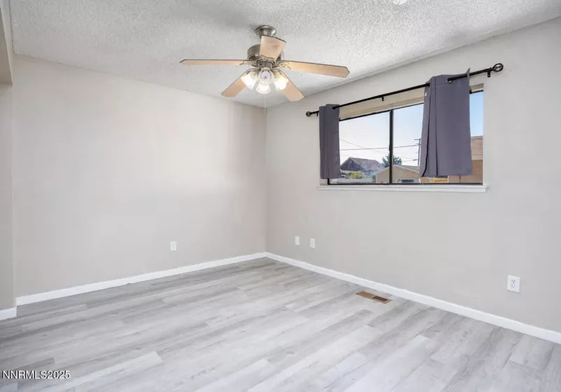 160 Broadway, Fallon, Nevada 89406, 3 Bedrooms Bedrooms, ,1 BathroomBathrooms,Residential,Residential,Broadway,250054527