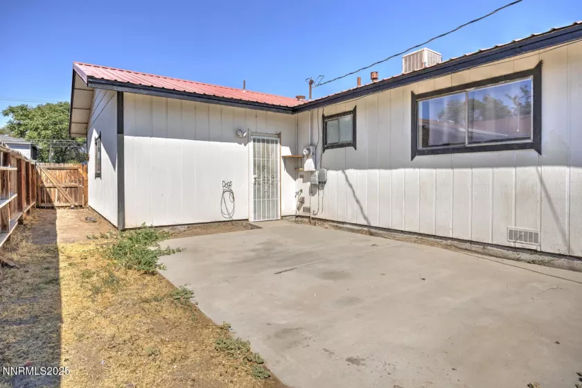 160 Broadway, Fallon, Nevada 89406, 3 Bedrooms Bedrooms, ,1 BathroomBathrooms,Residential,Residential,Broadway,250054527