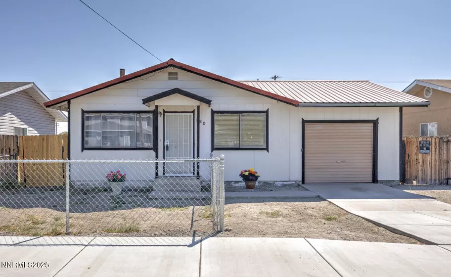 160 Broadway, Fallon, Nevada 89406, 3 Bedrooms Bedrooms, ,1 BathroomBathrooms,Residential,Residential,Broadway,250054527