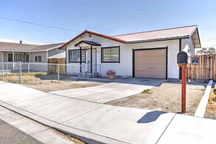 160 Broadway, Fallon, Nevada 89406, 3 Bedrooms Bedrooms, ,1 BathroomBathrooms,Residential,Residential,Broadway,250054527