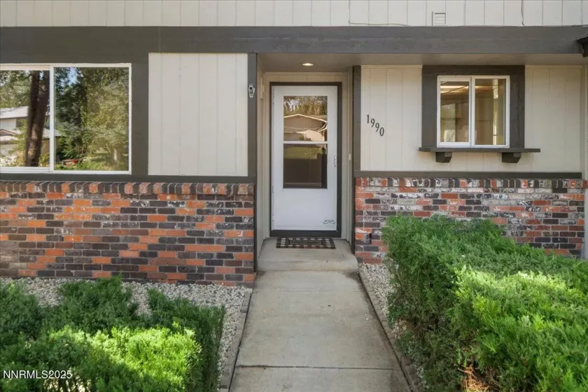 1990 Prior, Reno, Nevada 89503, 3 Bedrooms Bedrooms, ,2 BathroomsBathrooms,Residential,Residential,Prior,250054533
