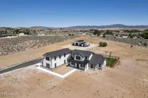 1409 Hunters Point, Gardnerville, Nevada 89410, 4 Bedrooms Bedrooms, ,5 BathroomsBathrooms,Residential,Residential,Hunters Point,250054534