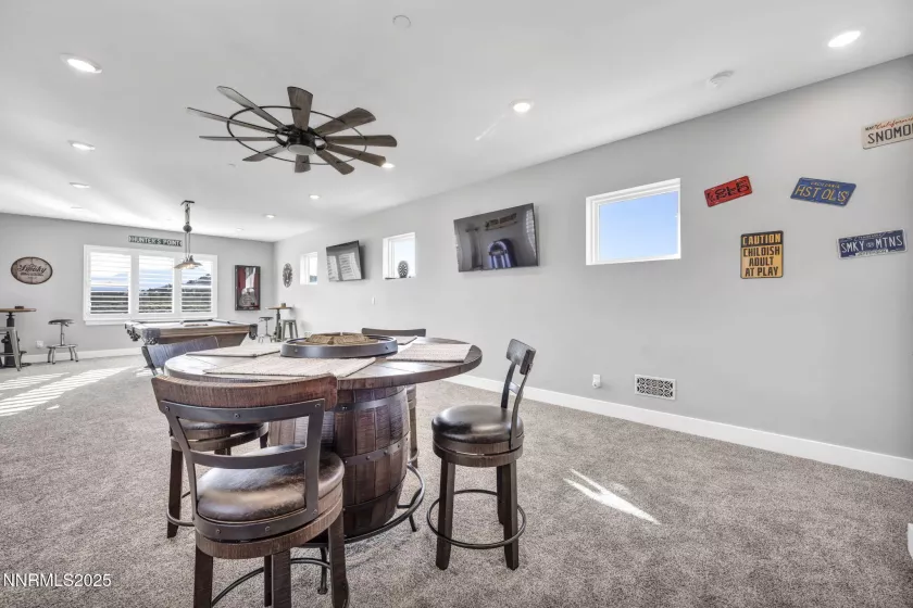1409 Hunters Point, Gardnerville, Nevada 89410, 4 Bedrooms Bedrooms, ,5 BathroomsBathrooms,Residential,Residential,Hunters Point,250054534