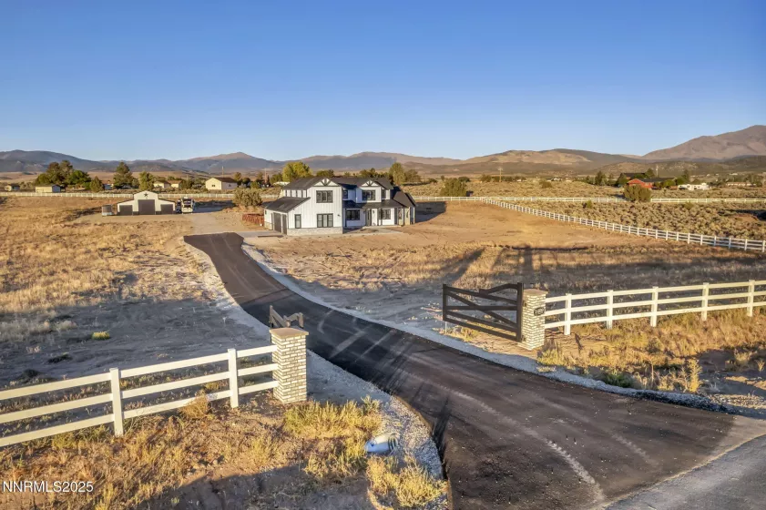 1409 Hunters Point, Gardnerville, Nevada 89410, 4 Bedrooms Bedrooms, ,5 BathroomsBathrooms,Residential,Residential,Hunters Point,250054534