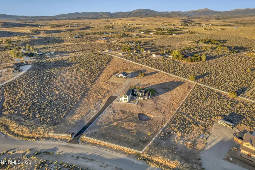 1409 Hunters Point, Gardnerville, Nevada 89410, 4 Bedrooms Bedrooms, ,5 BathroomsBathrooms,Residential,Residential,Hunters Point,250054534